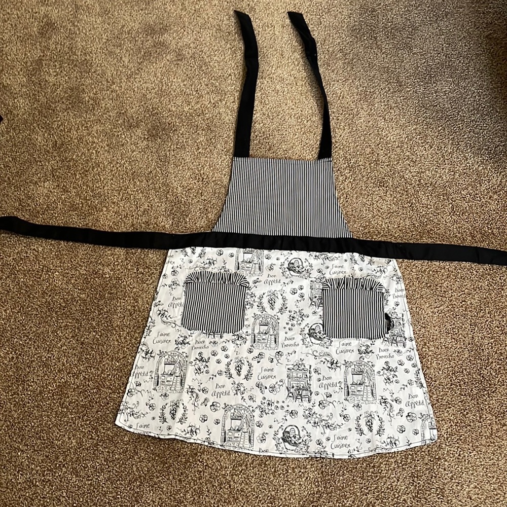 Bon appétit, black/ white apron
